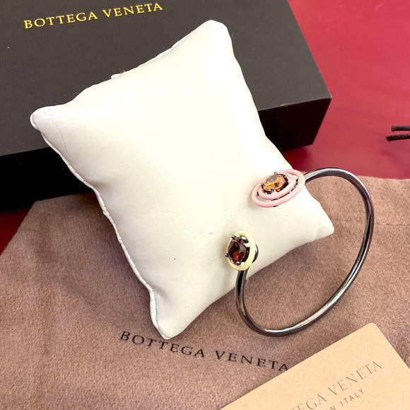 🩷 NWT Bottega Veneta bracelet ( box and dust bag included) - Picture 2 of 3